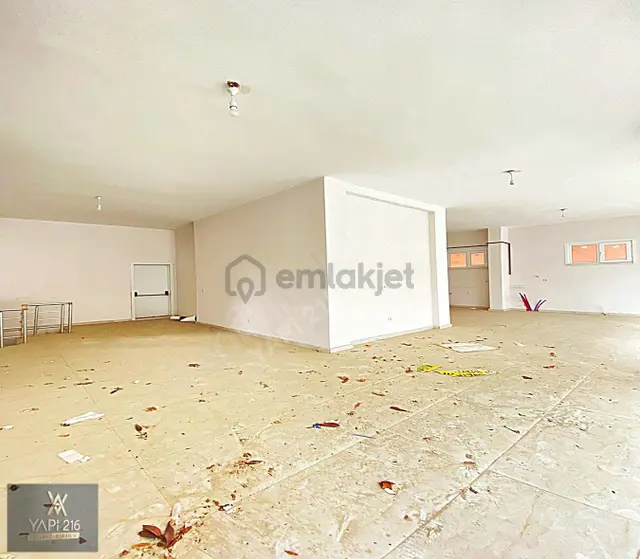Sancaktepe Ana Cadde Satılık Dükkan 135m² Krediye Uygun 2
