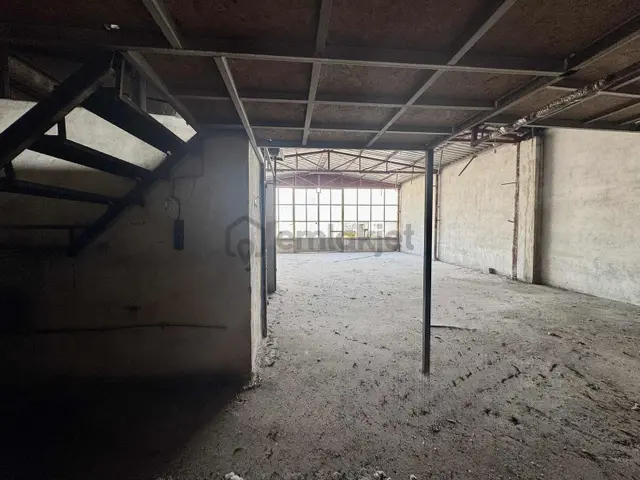 Veysel Karani Bölgesinde Kiralık İş Yeri - Atolye 3