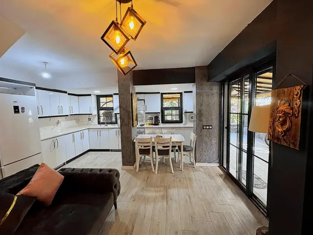 Kuşadası Davutlarda 200m² Lüks Tripleks 5