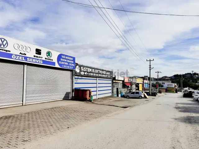 Kuşadası Sanayisinde Çift Dükkan Bir Arada 2