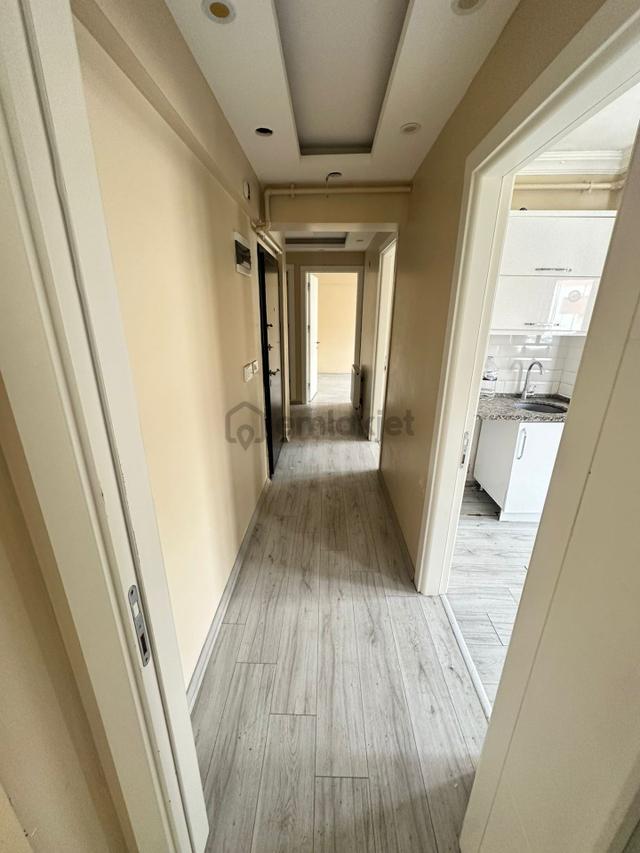 🏡muradiye Mahallesi 🏡istasyon Civarı ✅2+1 90m2 5 Katlı 5 Katı ❇️kapalı Mutfak Balkonlu 4