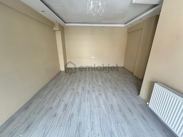 🏡muradiye Mahallesi 🏡istasyon Civarı ✅2+1 90m2 5 Katlı 5 Katı ❇️kapalı Mutfak Balkonlu 5