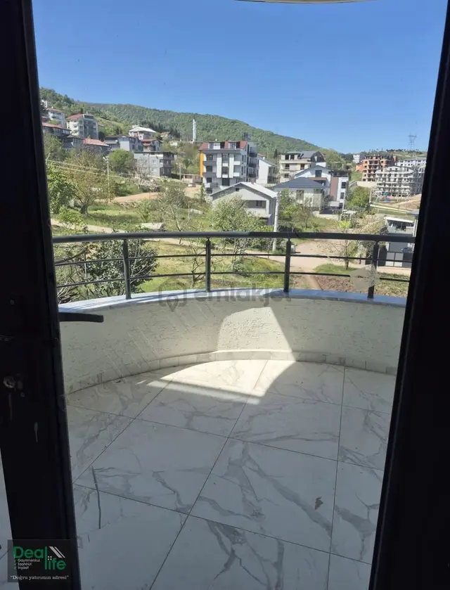 Deallife'dan Başiskele Yuvacıkta 4+1 Eğimsiz Dubleks 1