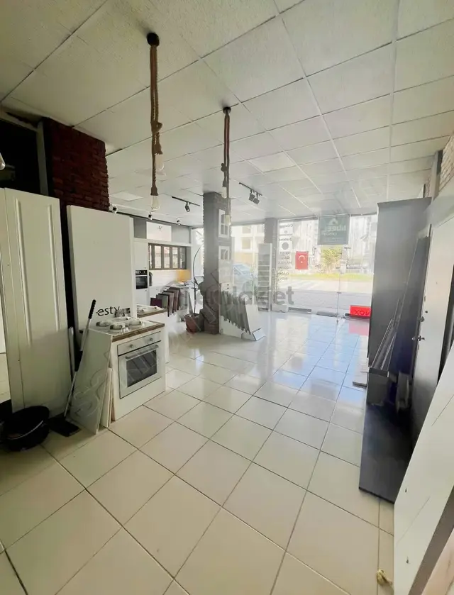 Acil Satılık İşyeri 82 M2 Anayol Üzerinde 4