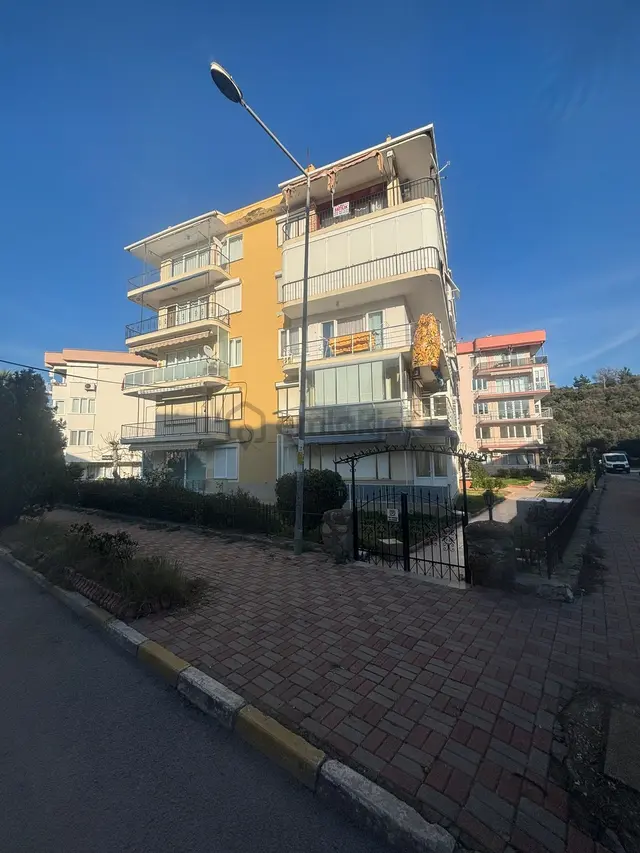 Erdek Zeytinli Mah.deniz Manzaralı Satılık Daire 2