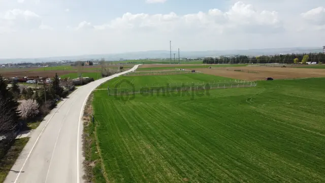 -*bügdüz De Asfalt Üstü Anadolu Otel Yanı Yatırım Fırsatı-* 2