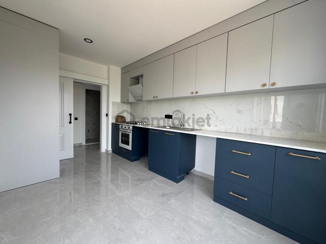 Ayanoğlu 'nda Site İçi Çift Balkonlu Arakat 3+1 2