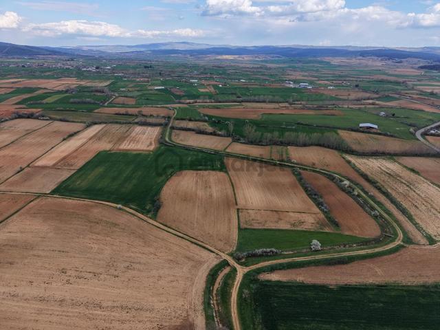 Ege Emlak'tan Bahçe Köyde Muhteşem Konumda Satılık Tarla 5