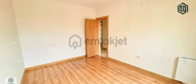Ayvacık Yeni Toki Konutlarında Satılık Ara Kat 2+1 Daire 4