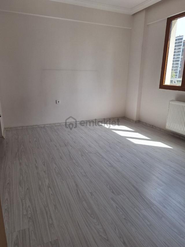 Manisa Yunusemre Güzelyurt Mahallesinde 4