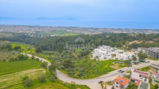 Kuşadasında İmara Teğet Deniz Manzaralı Satılık Arazi 5