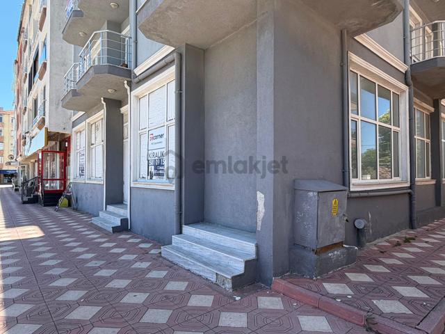 Eceabat Kordon’da Geniş Cepheli, Ferah Kiralık Dükkan! 3