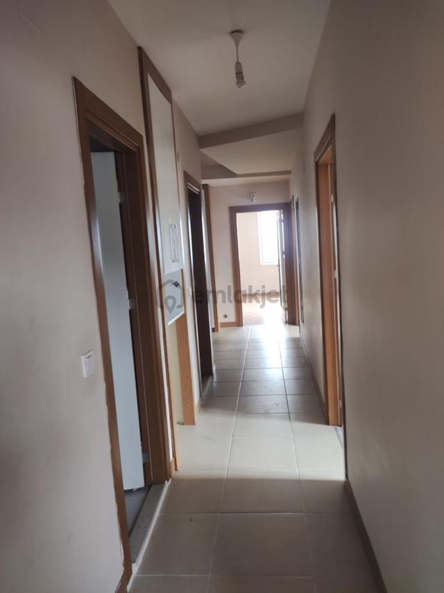 Kozan Gayrimenkulden Hastane Civarı Cadde Üzeri 4+0 Lüks Daire 4