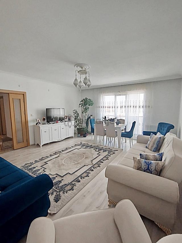 Kaletepe Erol Kaya Cad. Site İçi Ful Yapılı İskanlı Güney Cephe 3
