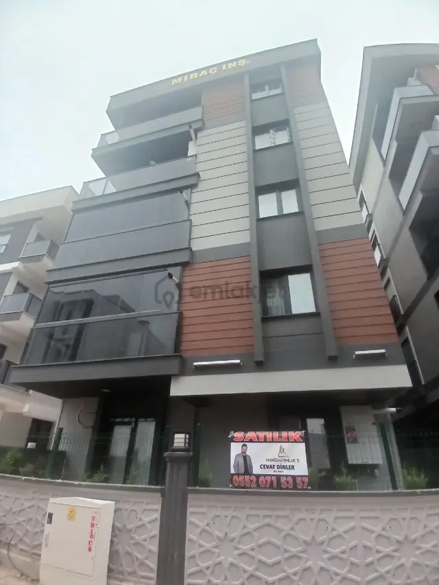 Bakırçay Üniversitelerine Yürüme Mesafesinde Sıfır Lüx Daire 1
