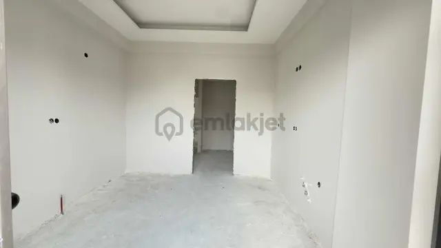 General Kemal Okulu Yanında Satılık 2+1 Arakat Asansörlü Daire 3