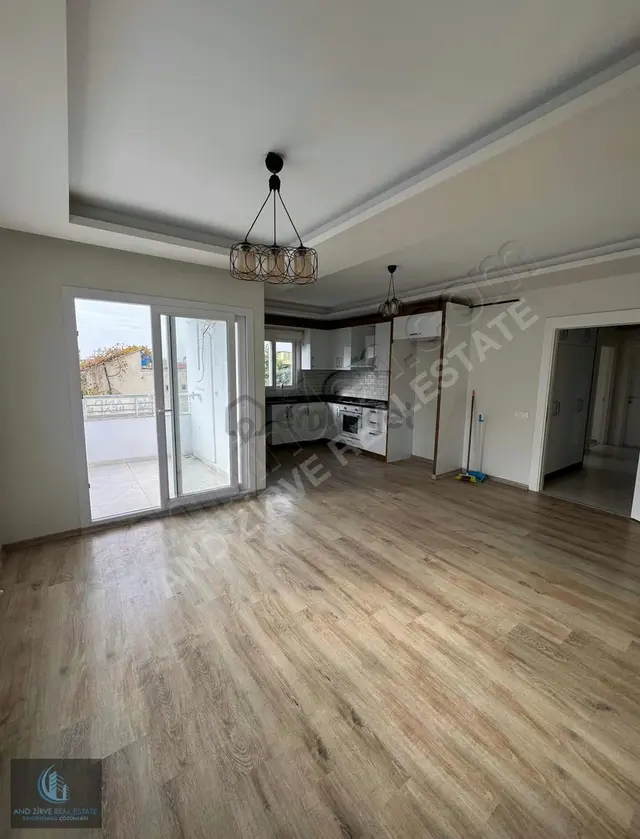Mersin Mezitli Deniz Mah.müstakil Tadında Satılık 2+1 2