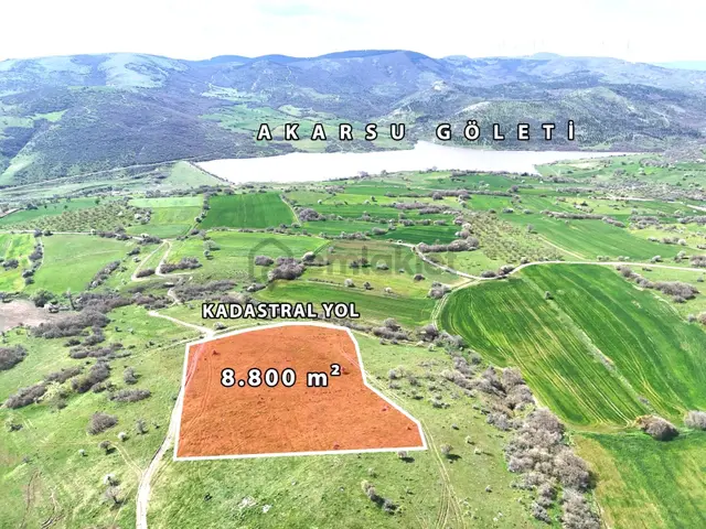 Altıeylül Akarsu Mah. 8800 M² 90 Mt Kadastral Yola Sahip Tarla 1