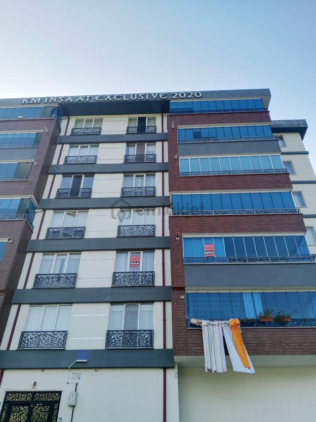 Tokat Niksar'da Adalet Gold Group Emlak'tan Kayapaşa Mahallesinde Satılık Daire 3+1 İçi Yapılı 2