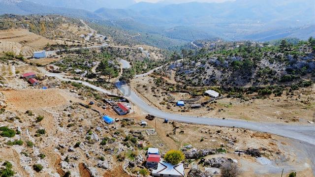 Karakuş Emlaktan Duruhanda 2037 M2 Manzaralı Yatırımlık Tarla 4