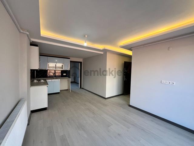 Seferihisar Hıdırlık Mahallesi’nde Satılık Sıfır 1+1 Teraslı Daire 3
