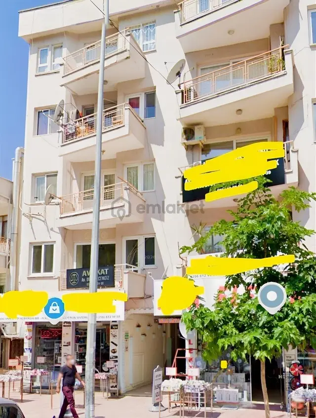 Kuşadası Adliye Karşısı Satılık Ofis (fiyat Düştü!!!) 1