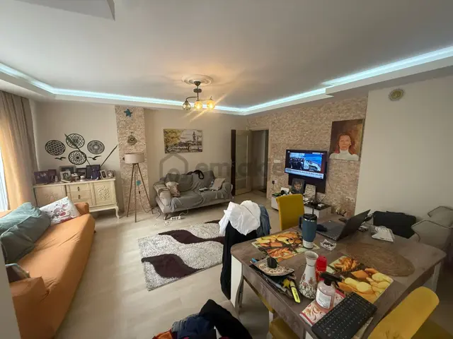 Barış'tan Tepeüstü Çiğdem Sokakta Satılık Ara Kat 3+1 Daire 2