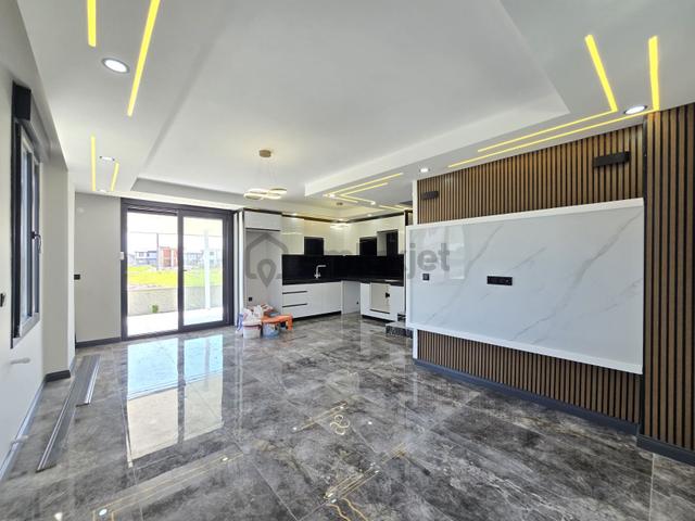 Ayvalık Altınova'da Satılık 2+1 Müstakil Villa 3