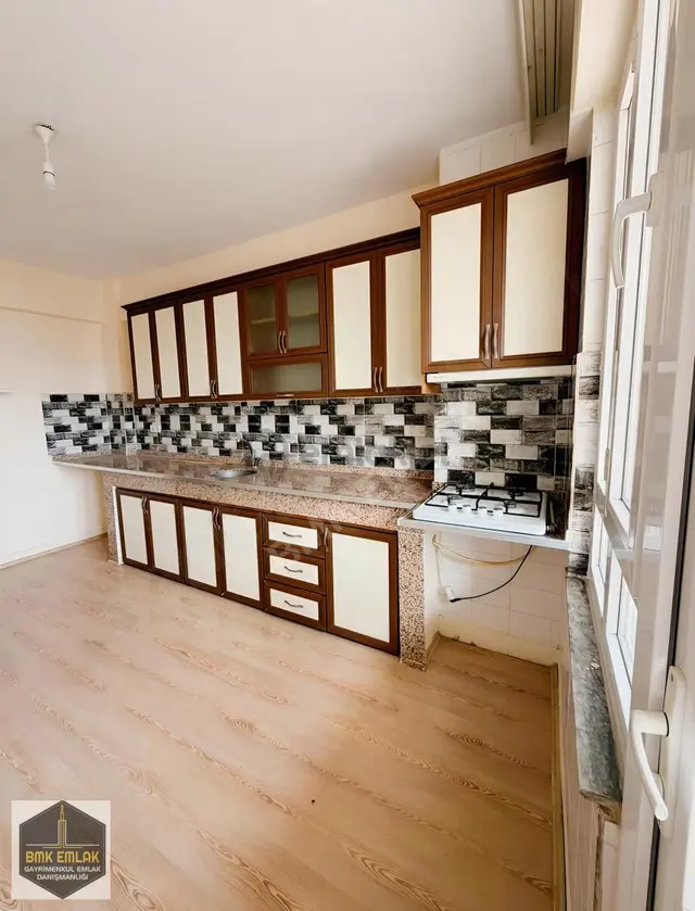 Bmk'dan Kumluca Merkezde 3+1 Cadde Üzeri Kiralık Daire 3