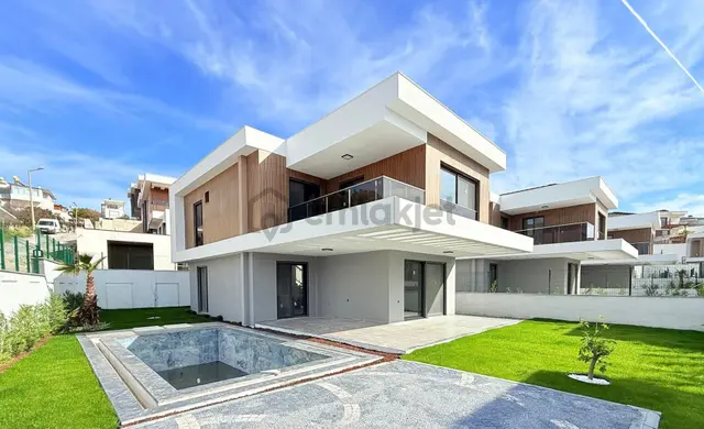 Kuşadası Karaova Soğucak Mevkiinde 4+1 Sıfır Tek Müstakil Özel Havuzlu Fırsat Villa 2