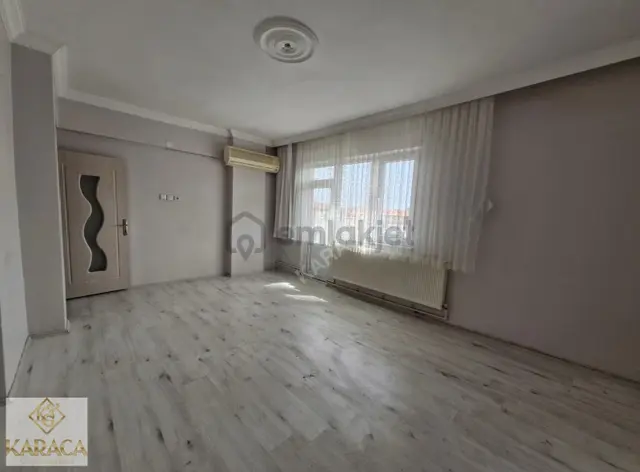 Lüleburgaz İstanbul Caddesi Cafeler Sokağında 2+1 Satılık Daire 5