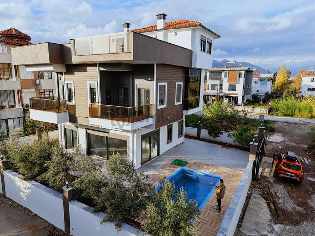 Bmk Emlaktan Finike De Muhteşem Manzaralı Satılık Triplex Villa Bmk Emlaktan Finike De Muhteşem Manzaralı Satılık Triplex Villa
