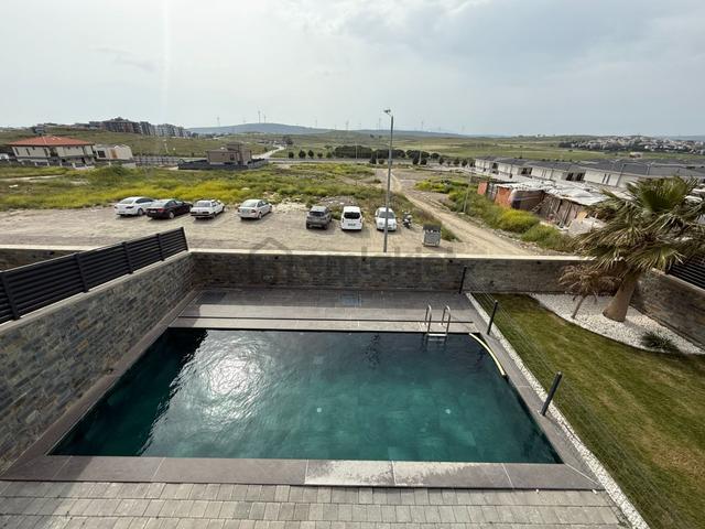 Seferihisar Bahçeşehir’de Malikaneler Bölgesinde Kiralık Müstakil Havuzlu Villa 1