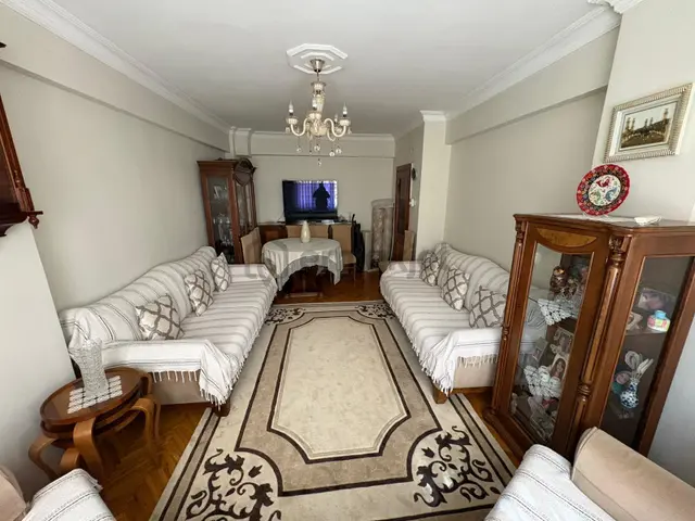 İstanbul House'dan Güngören Güven Mahallesinde 2+1 Ara Kat 3