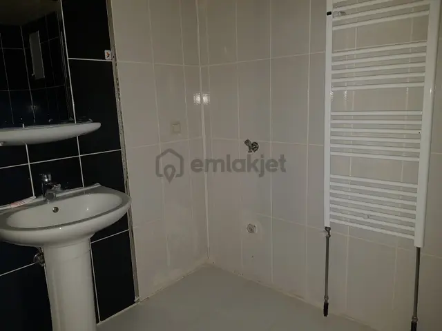 Apaşa Mh. Hak-sen Tokiden Satılık 3+1 Ön Cephe Yapılı Ara Daire 3