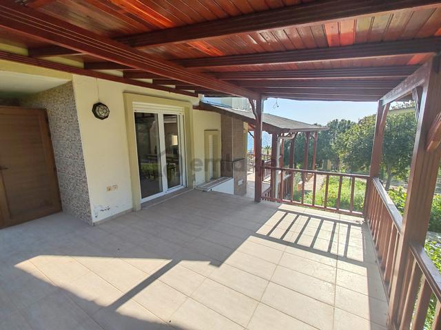 Seferihisar Atatürk Mahallesi Kiralık Deniz Manzaralı Lüx Villa 4
