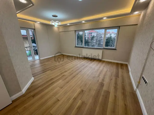 **vadi Manzaralı Ultra Lüks Ara Kat 3+1+2 Banyolu Güney Cephe 2