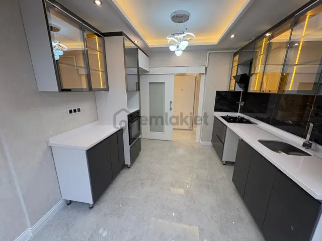 **vadi Manzaralı Ultra Lüks Ara Kat 3+1+2 Banyolu Güney Cephe 3