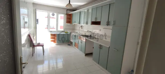 Çorlu Omurtak Caddesi Üzerinde Kapalı Otoparklı Kiralık Daire P.no:7768 M