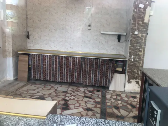Satlık Karataşta Site İçinde Garaj Tapulu Dükkan 4
