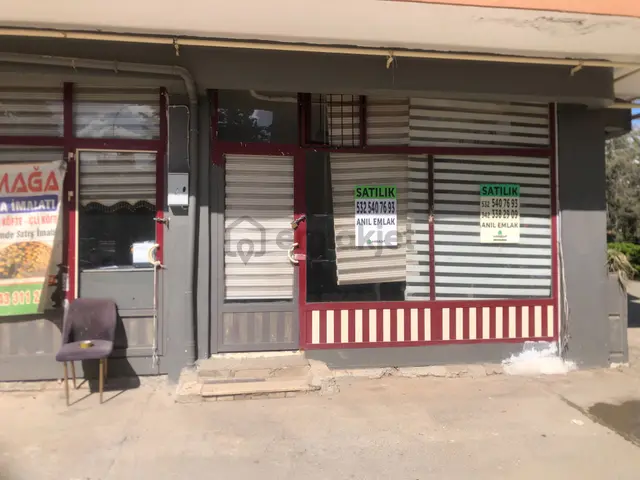 Satlık Karataşta Site İçinde Garaj Tapulu Dükkan