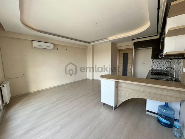 Çiğli Şirintepe'de Kiralık 2+1, Açık Mutfak, Manzaralı Daire 3