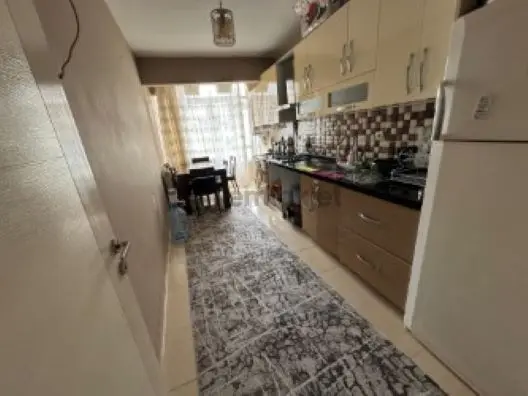 Altın Emlaktan Yenibosna Fevzi Çakmak Mahallesinde Geniş 2 + 1 3
