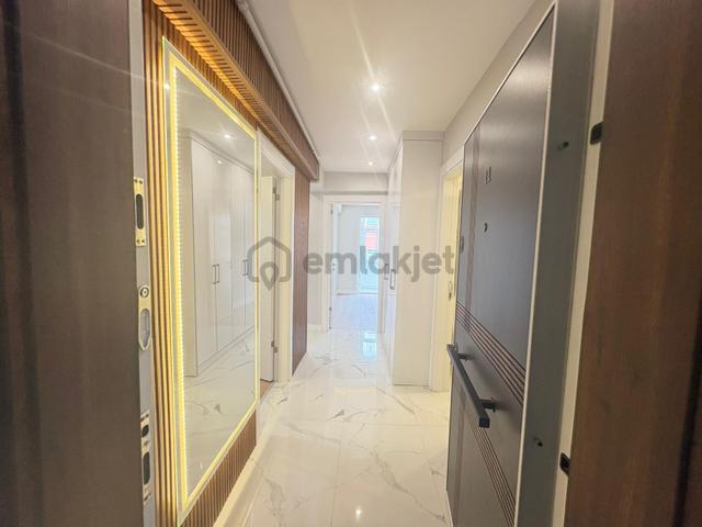 Göral Dan Sokullu Caddesi Üzerinde 3+1 1.kat Ebeveyn Banyolu 3
