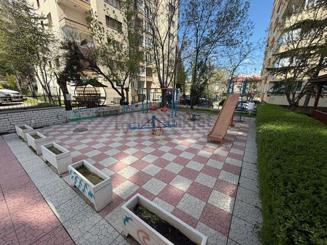 Gata Hast. Yanı Site İçinde Orta Kat 3+1 Manzaralı Oturuma Hazır 4