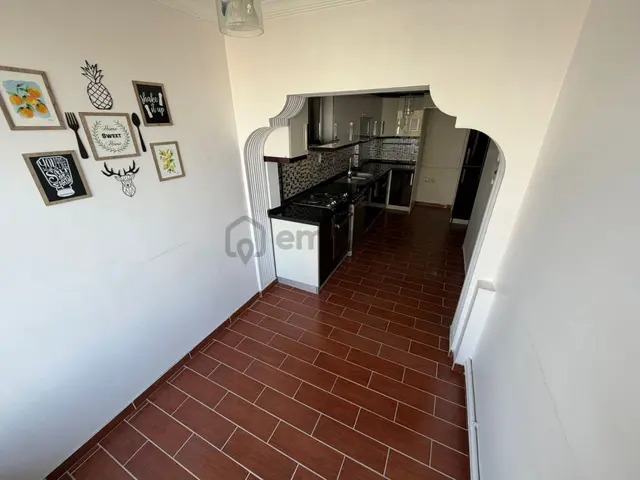 Gata Hast. Yanı Site İçinde Orta Kat 3+1 Manzaralı Oturuma Hazır 3
