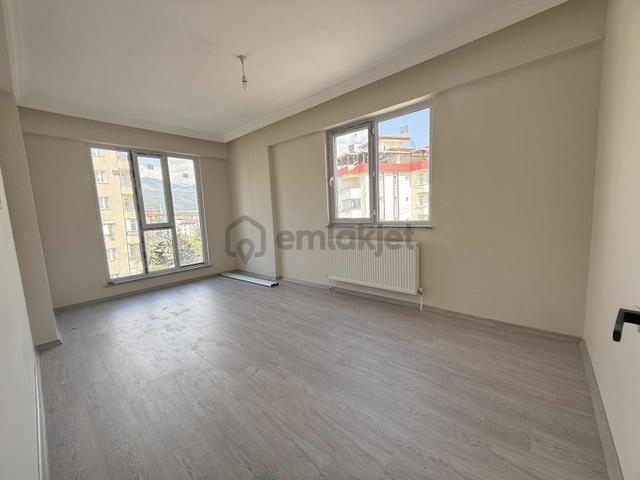 Çetin Gayrimenkulden Nfk&sosyete Pazarı Civarı Satılık Sıfır 3+1 5