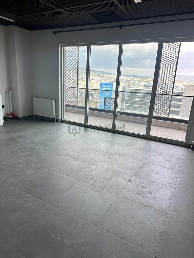 Ostim Köşe İvedkte 47m2 12 Kat Çok Kullanışlı Köşe Ofis 3