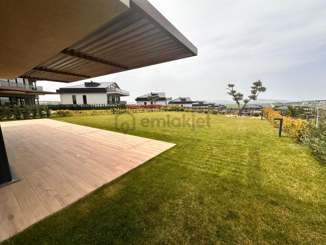 Çamkaya Villalarında Satılık 5+2 Villa 3