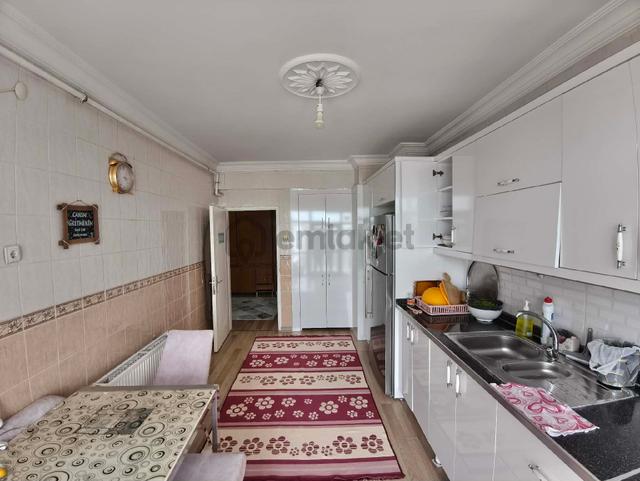 3+1 Satılık Daire Bağcılar Makina İkmal Civarı 4